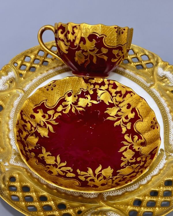 Royal Crown Derby Fincan - Görsel 4